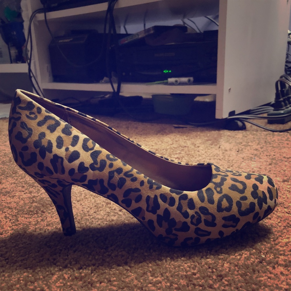 Xappeal leopard print heel size 6. Only worn once